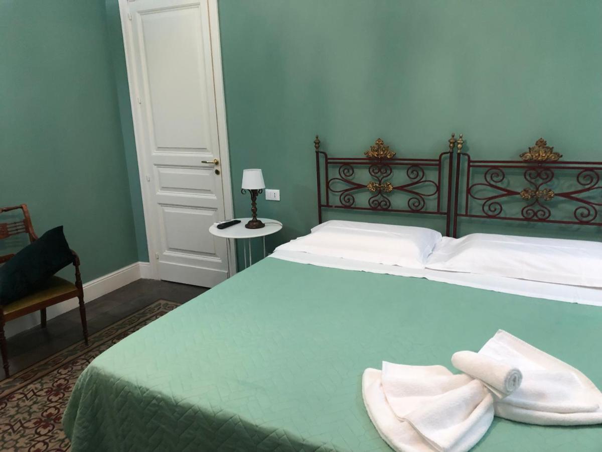 Palazzo Pastura B&B And Apartments CTA Eksteriør billede