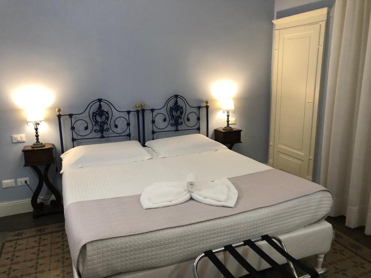 Palazzo Pastura B&B And Apartments CTA Eksteriør billede